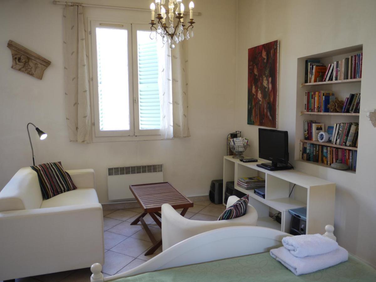 Studio 6 - A Quiet And Spacious Studio Flat In The Old Town ニース エクステリア 写真